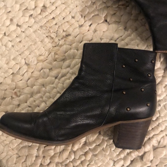 Eric Michael Leather Block Wood Heel Studded Boots Size EU 41 - Picture 3 of 16